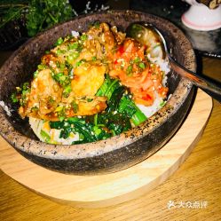 牛藏黑毛和牛烧肉的肥牛石锅饭 广州美食实拍与大众点评口碑解析