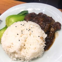 潮汕腩王黑椒牛排饭 用户评价与口味解析